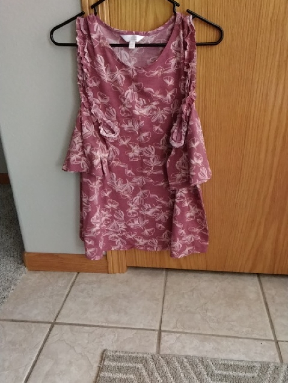 Mauve Floral Ruffle Exposed Sleeve Top